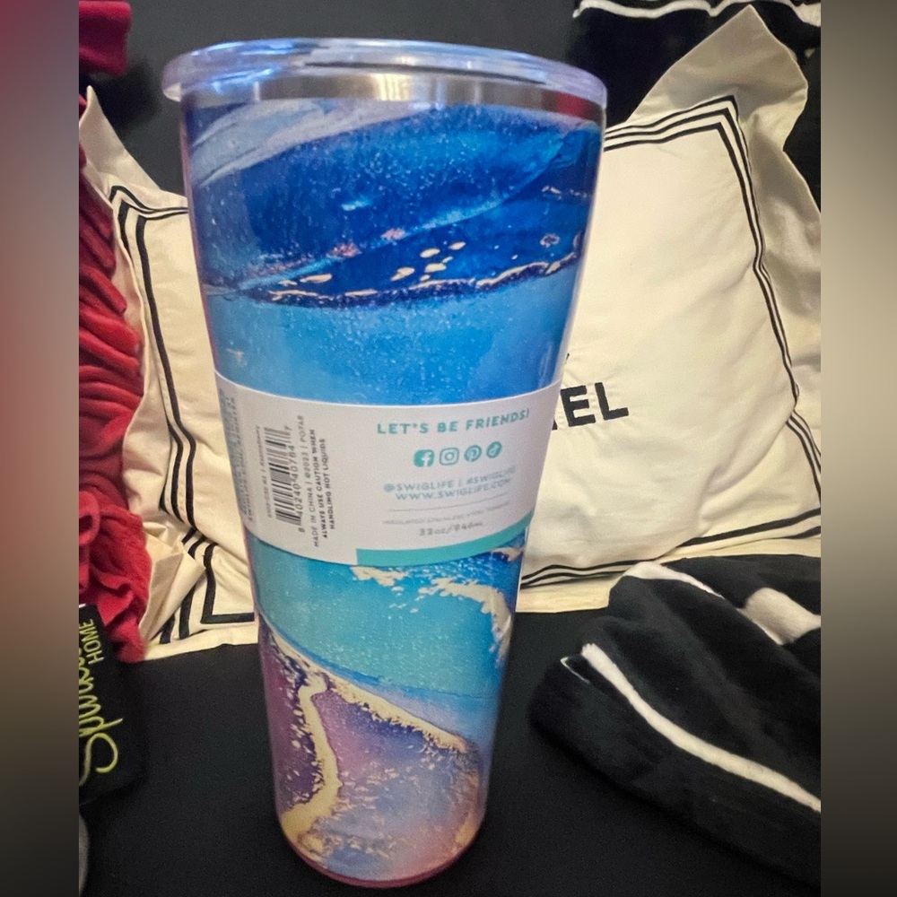 Swig Life Colorful Tumbler - Picture 2 of 4